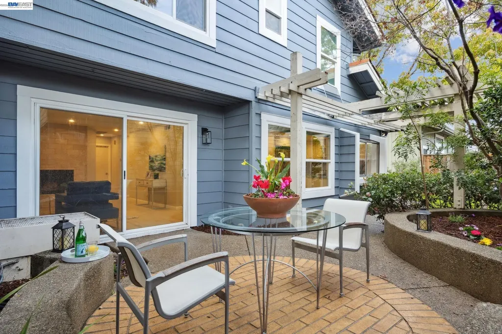 30 Sea Bridge Alameda CA 94502