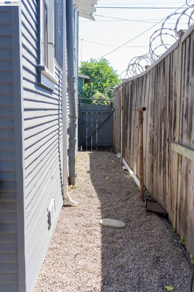 2921 Havenscourt Boulevard Oakland CA 94605