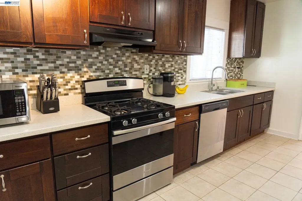 2921 Havenscourt Boulevard Oakland CA 94605