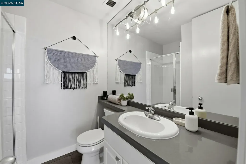 565 Bellevue Avenue Oakland CA 94610