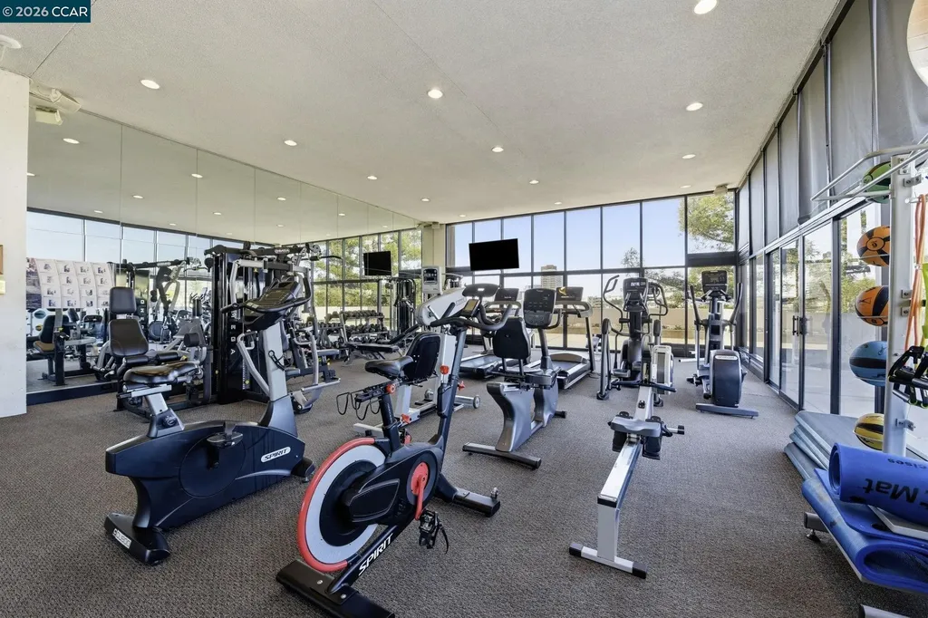 565 Bellevue Avenue Oakland CA 94610