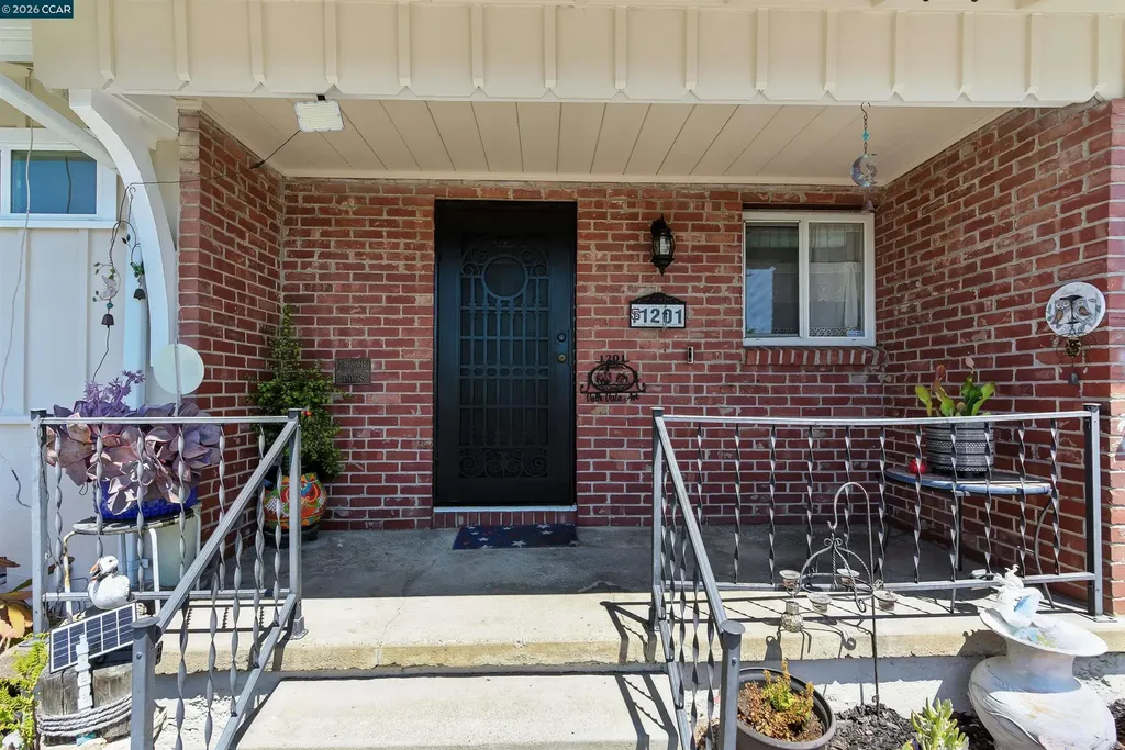 1201 Valle Vista Avenue Vallejo CA 94589