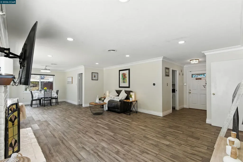1201 Valle Vista Avenue Vallejo CA 94589
