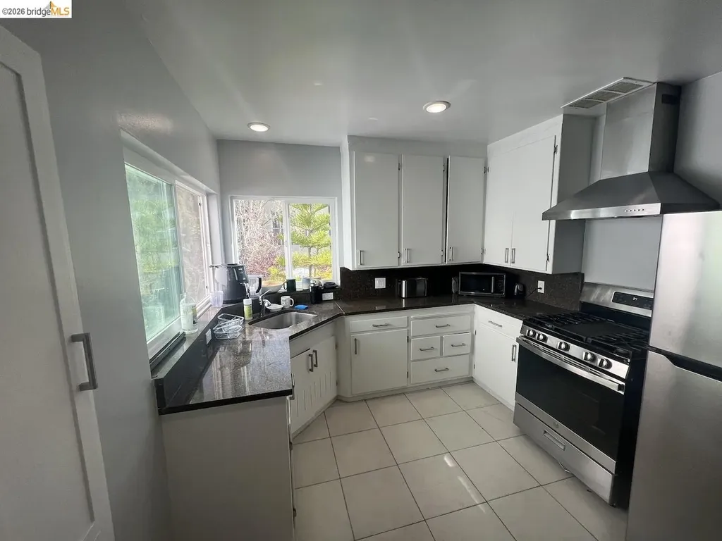 2554 Virginia Street Berkeley CA 94709