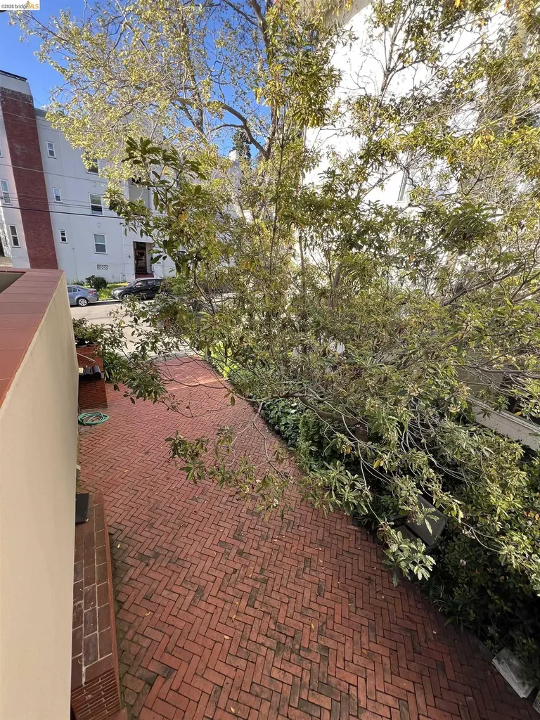 2554 Virginia Street Berkeley CA 94709
