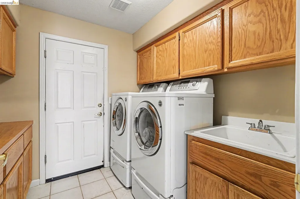 925 Outrigger Circle Brentwood CA 94513