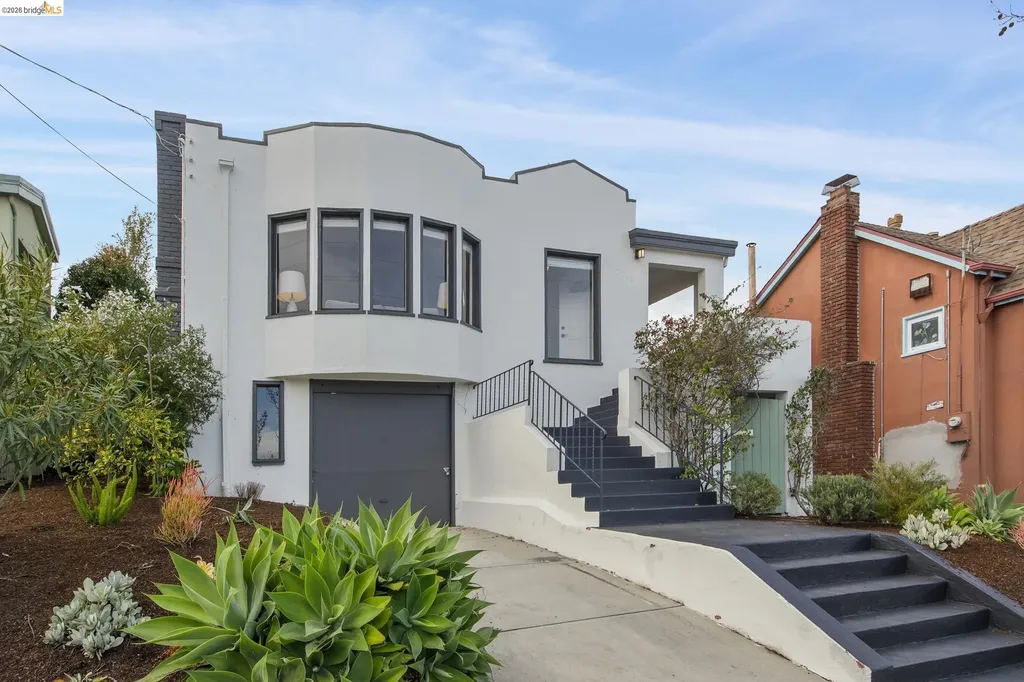 Oakland CA, 2745 Maxwell Avenue