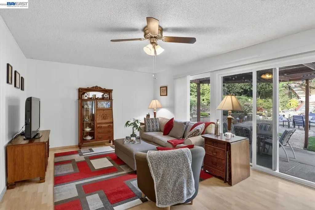 5827 Cold Water Drive Castro Valley CA 94552