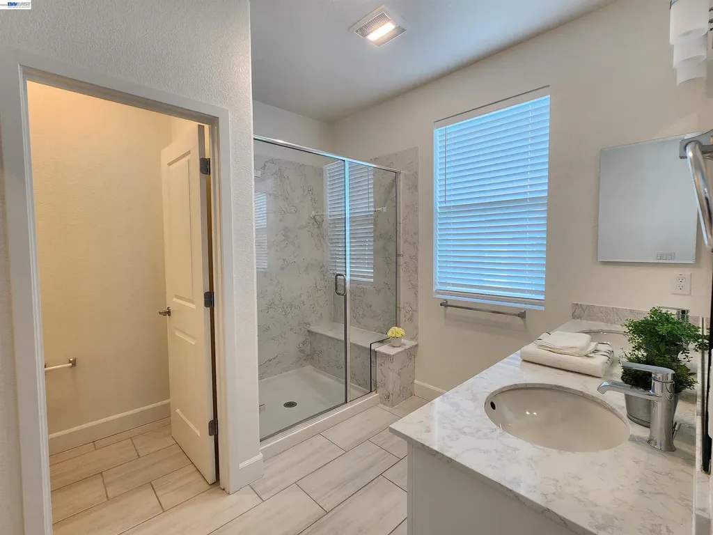 417 Mystic Lane Pittsburg CA 94565