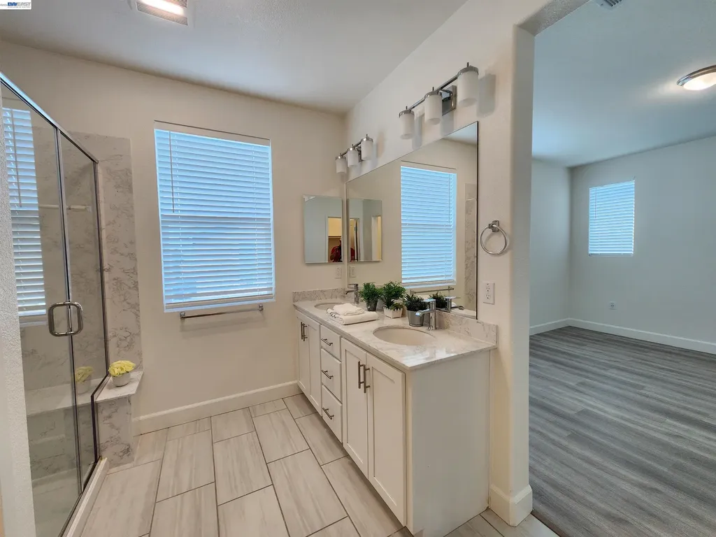417 Mystic Lane Pittsburg CA 94565