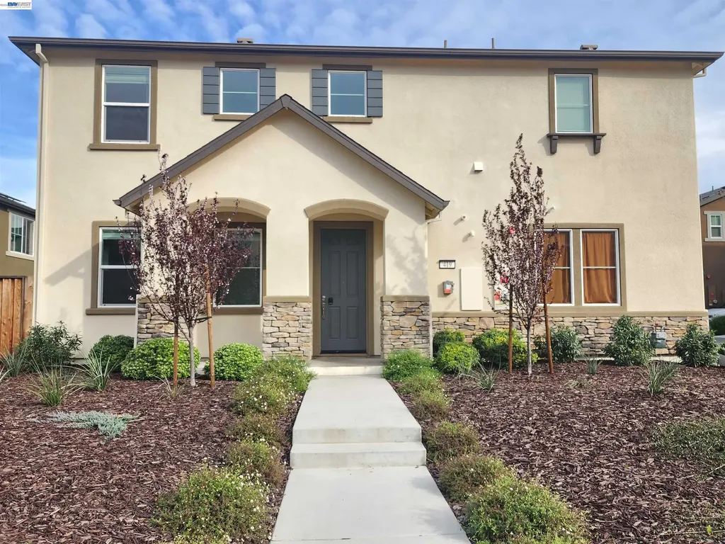 417 Mystic Lane Pittsburg CA 94565