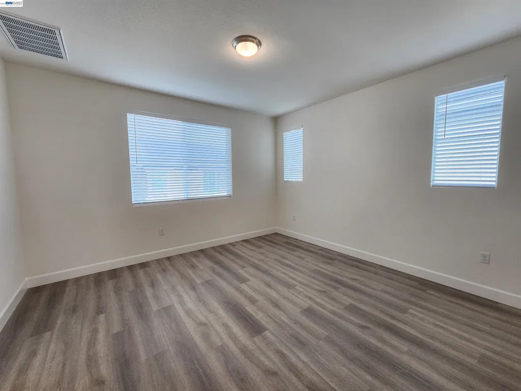 417 Mystic Lane Pittsburg CA 94565