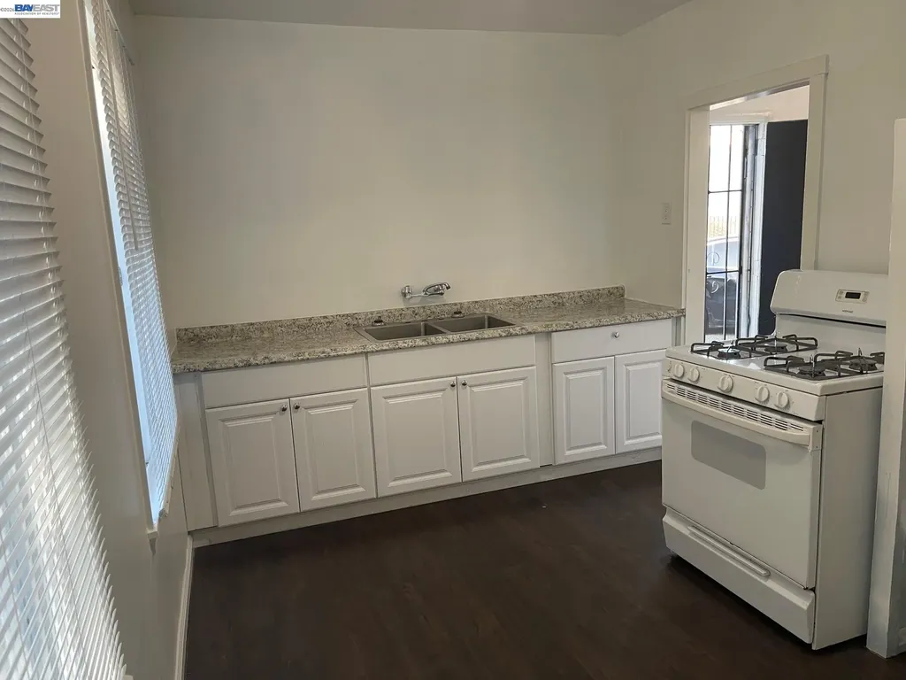 22622 2nd Street Hayward CA 94541