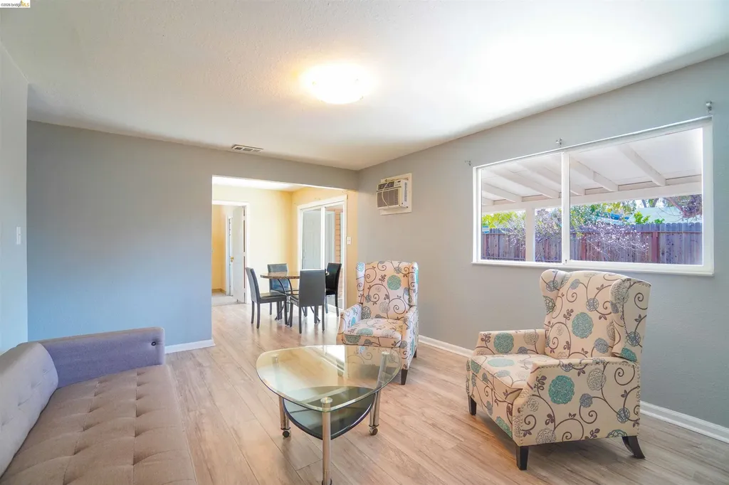 614 Chester Drive Pittsburg CA 94565