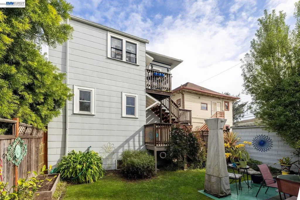 1527 8th Street Alameda CA 94501