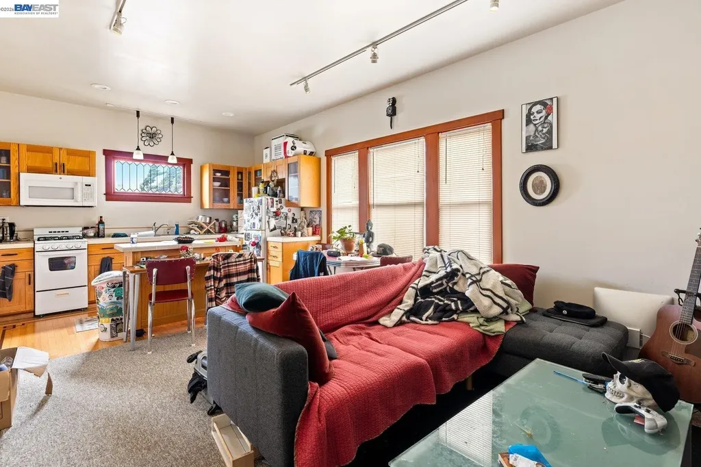 1527 8th Street Alameda CA 94501
