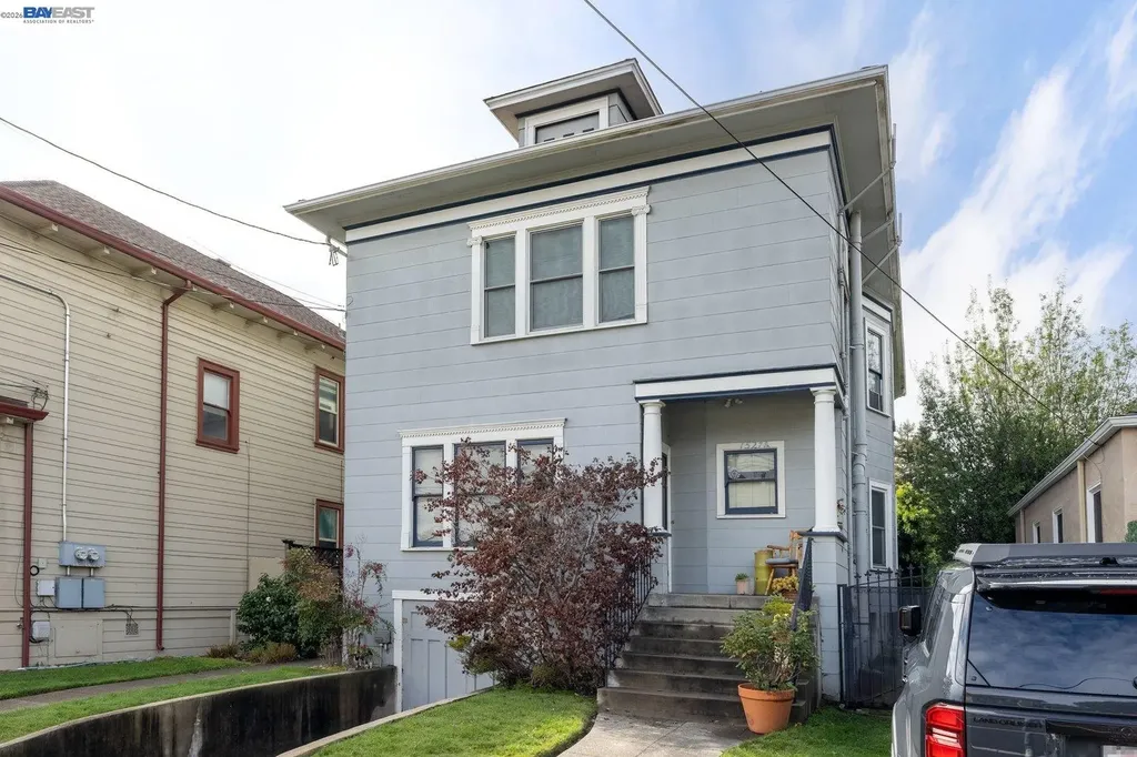 1527 8th Street Alameda CA 94501
