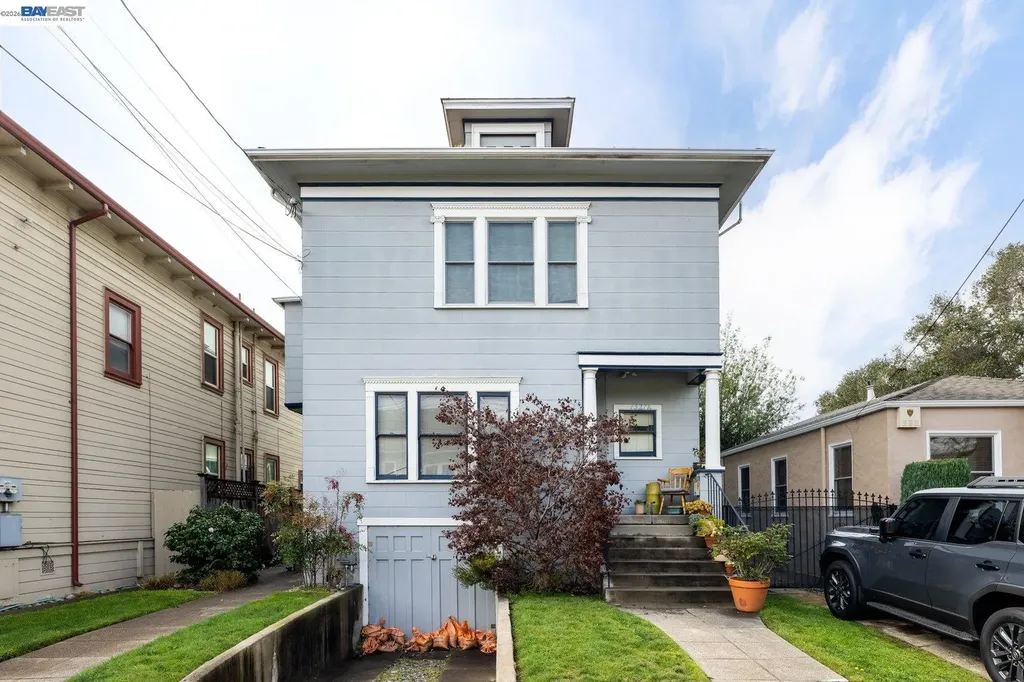 1527 8th Street Alameda CA 94501
