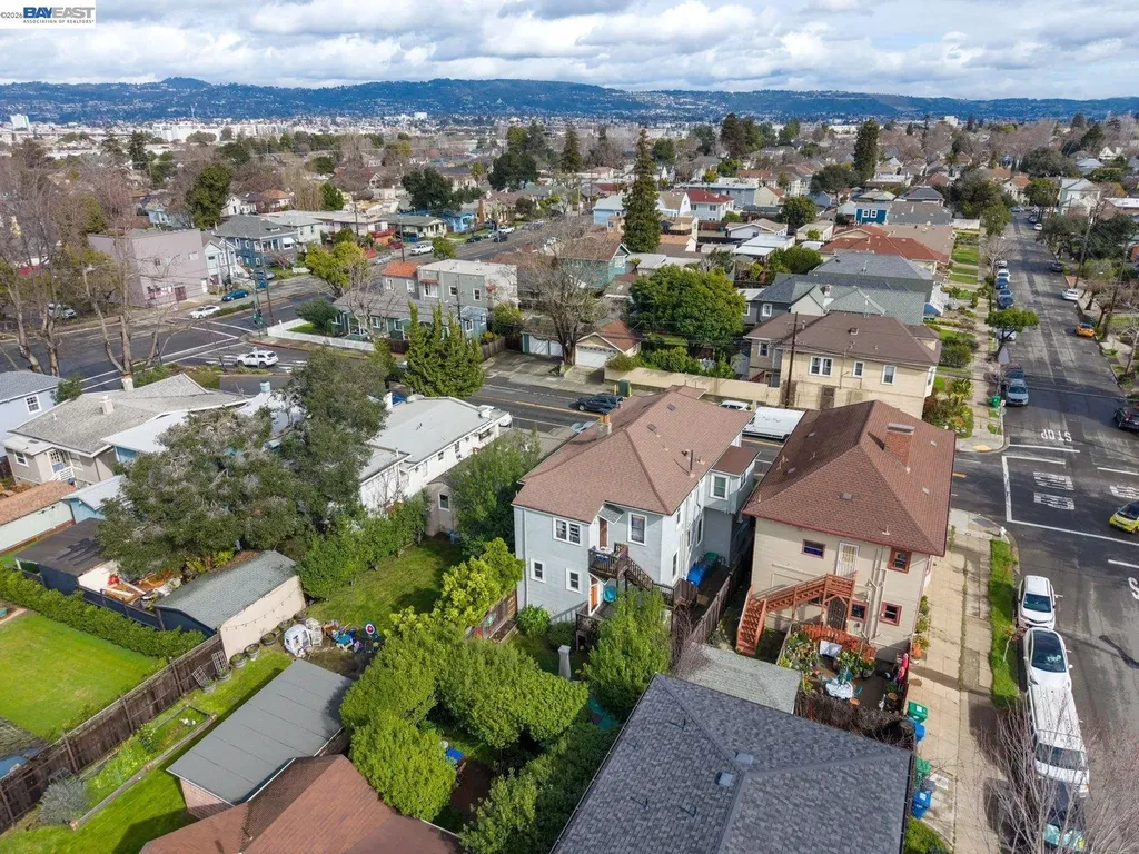 1527 8th Street Alameda CA 94501