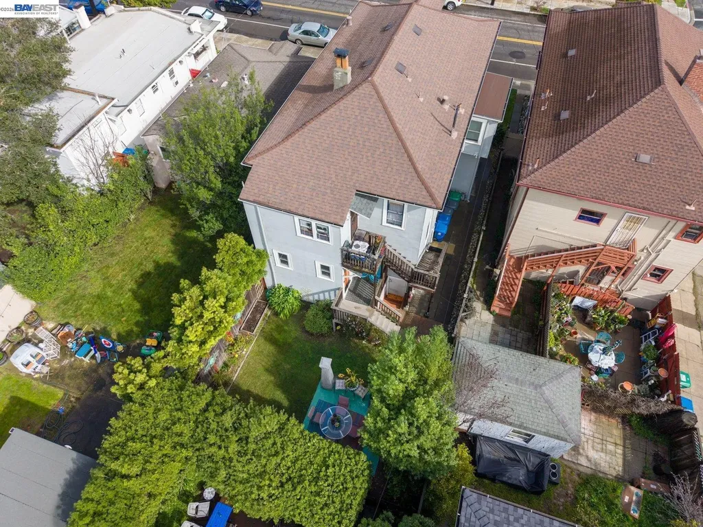 1527 8th Street Alameda CA 94501