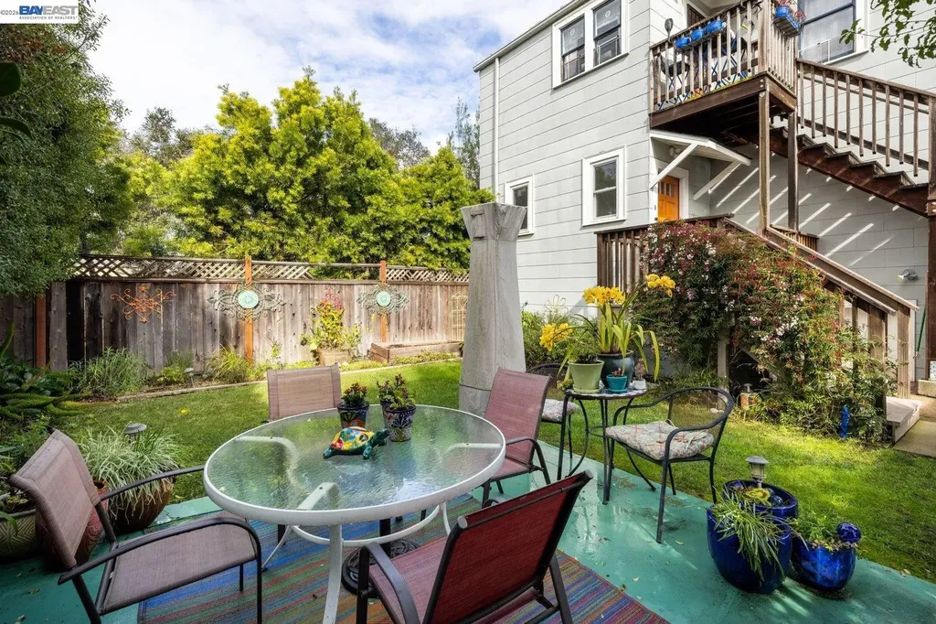 1527 8th Street Alameda CA 94501