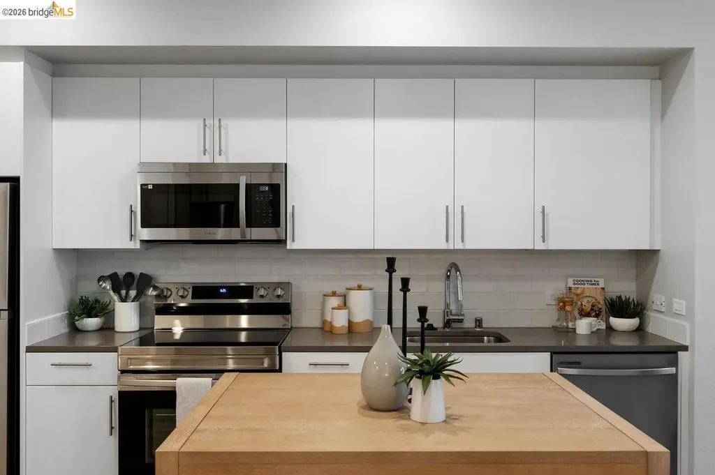 260 Brooklyn Basin Way Oakland CA 94606