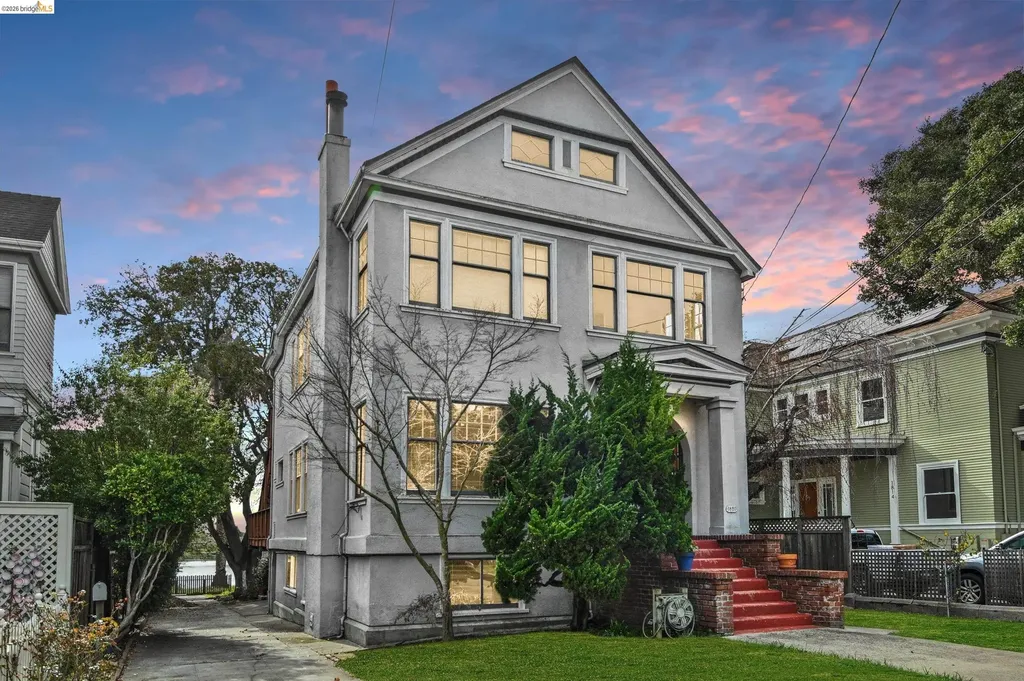 Alameda CA, 1822 Clinton Avenue