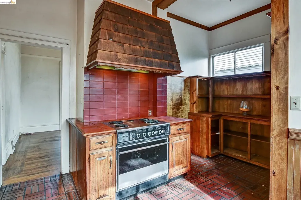 1822 Clinton Avenue Alameda CA 94501