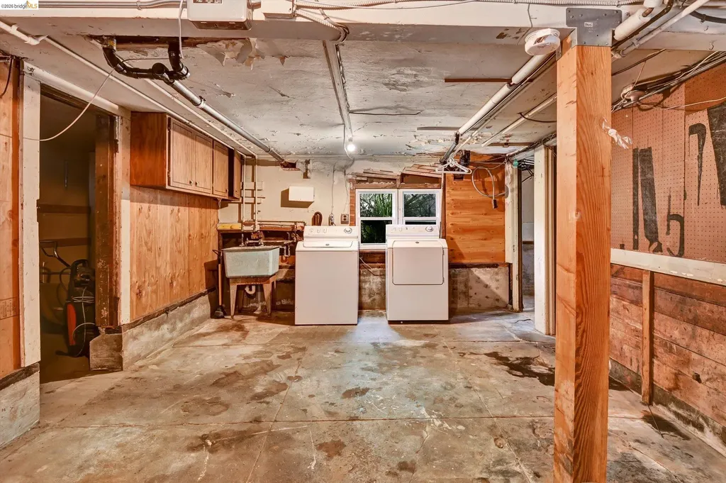 1822 Clinton Avenue Alameda CA 94501