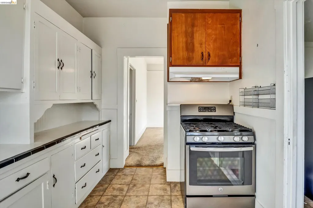 1822 Clinton Avenue Alameda CA 94501