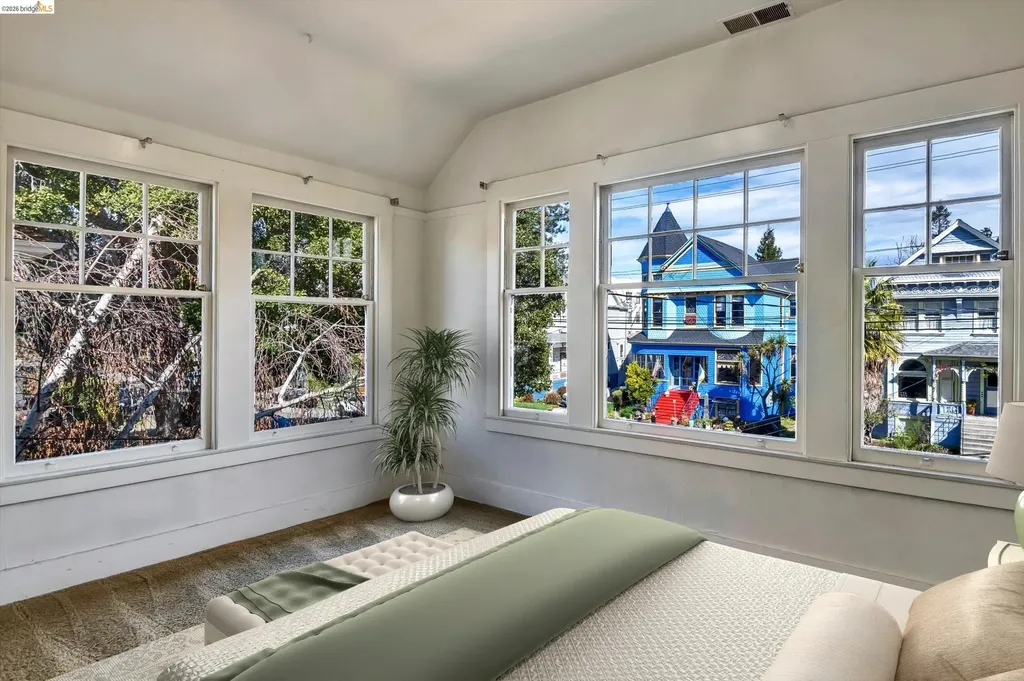 1822 Clinton Avenue Alameda CA 94501