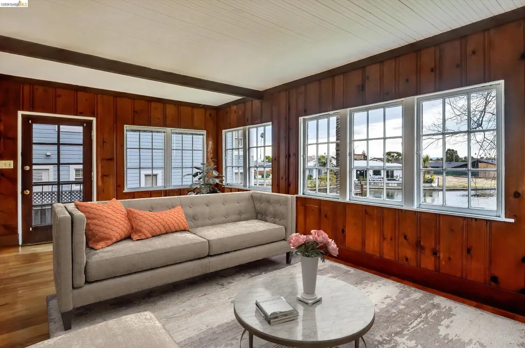 1822 Clinton Avenue Alameda CA 94501