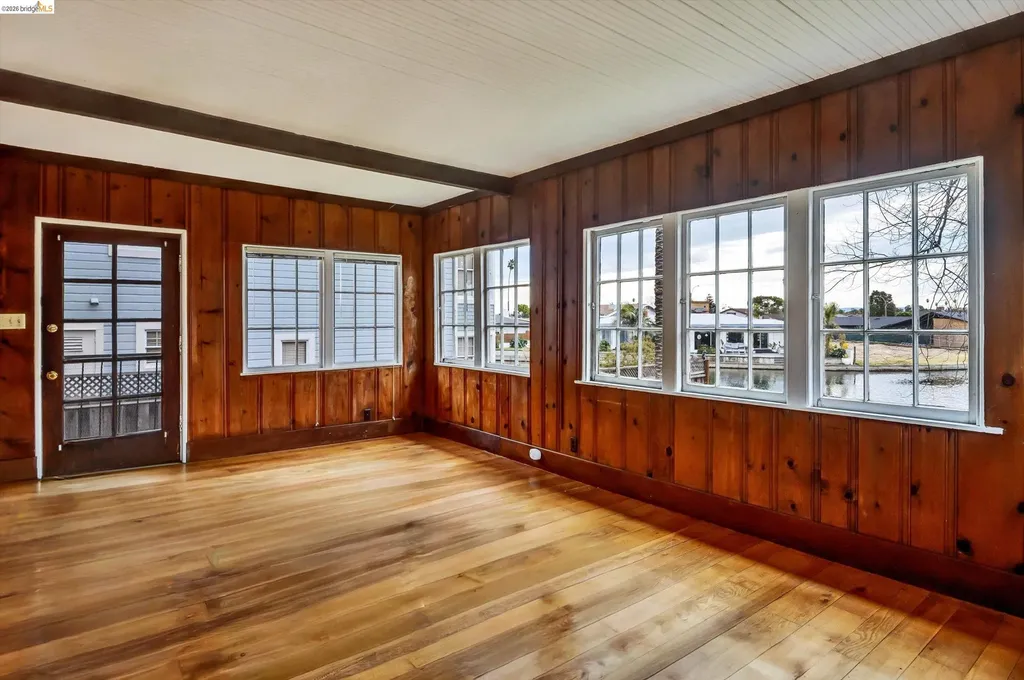 1822 Clinton Avenue Alameda CA 94501