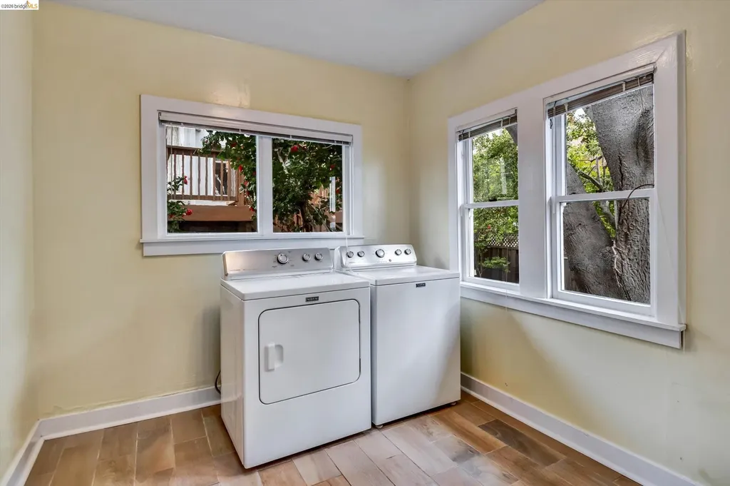 1822 Clinton Avenue Alameda CA 94501