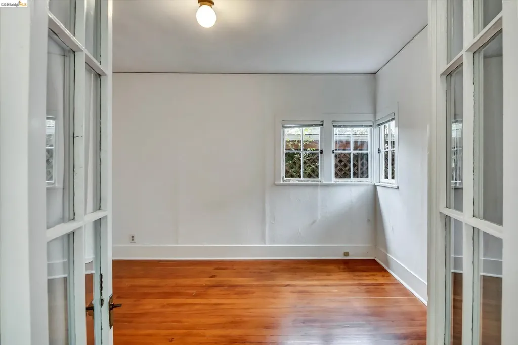 1822 Clinton Avenue Alameda CA 94501