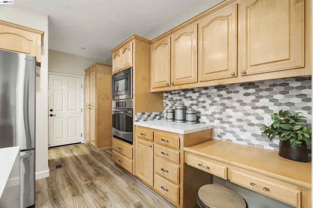 1635 Embassy Circle Livermore CA 94550