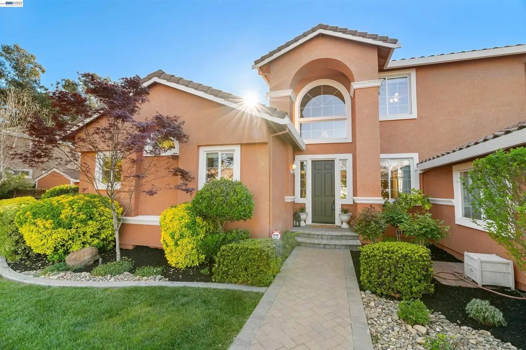 1635 Embassy Circle Livermore CA 94550
