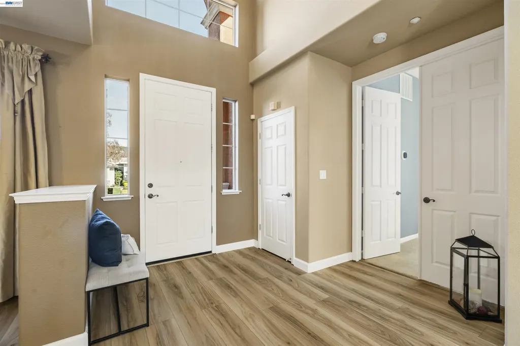 1635 Embassy Circle Livermore CA 94550