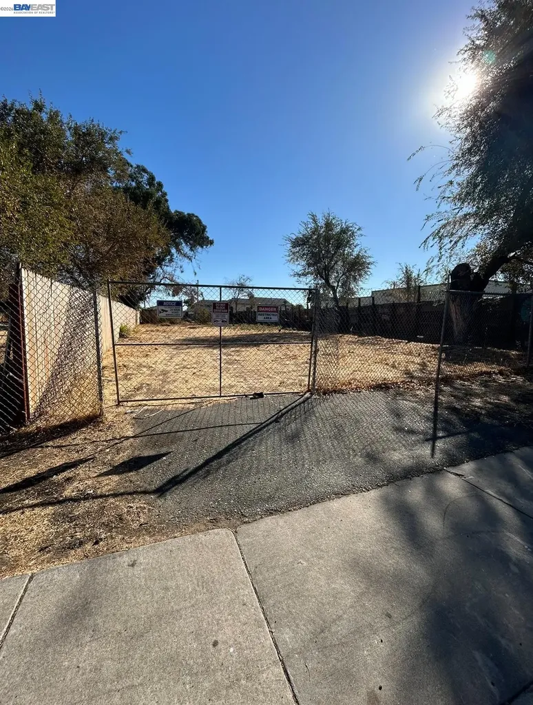 64 Bella Monte Avenue Bay Point CA 94565