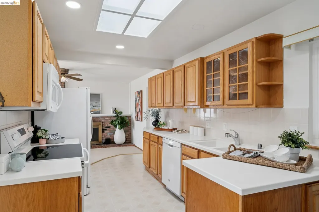 30229 Treeview Street Hayward CA 94544