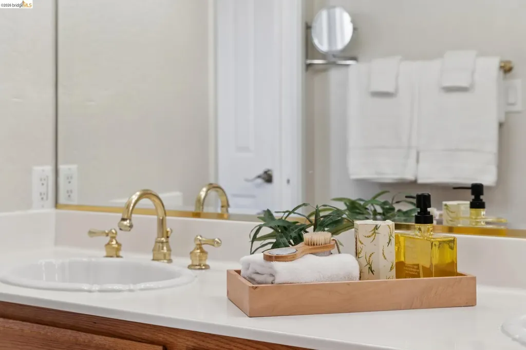 30229 Treeview Street Hayward CA 94544