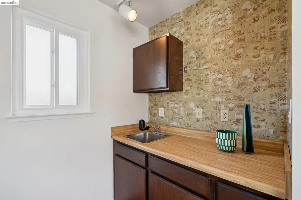 30229 Treeview Street Hayward CA 94544