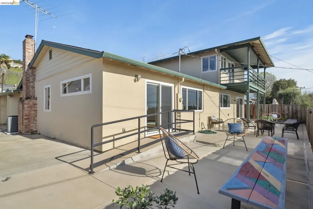 30229 Treeview Street Hayward CA 94544