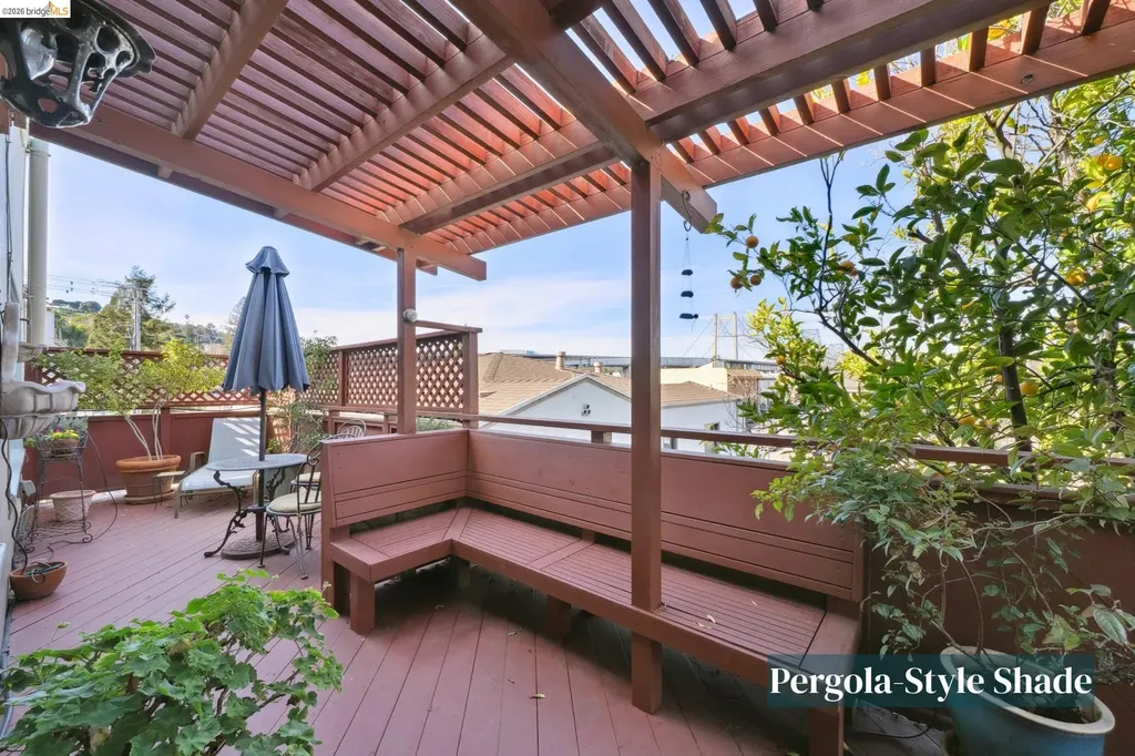 822 A Street Crockett CA 94525