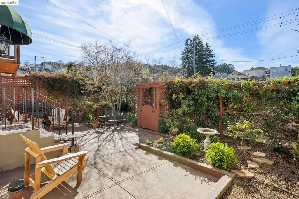 822 A Street Crockett CA 94525