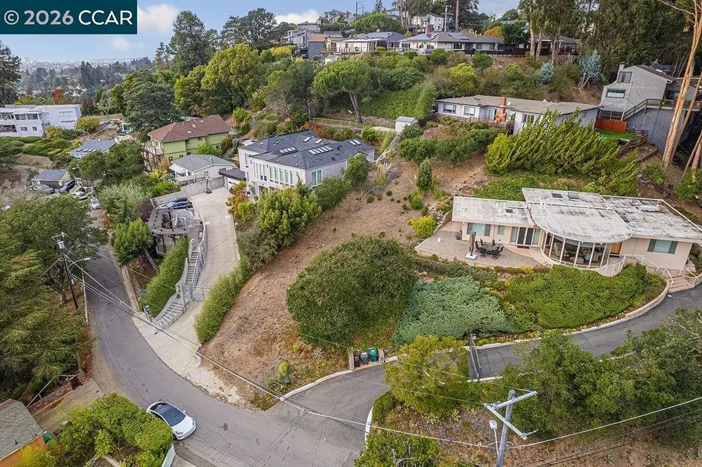 4445 Arcadia Oakland CA 94602