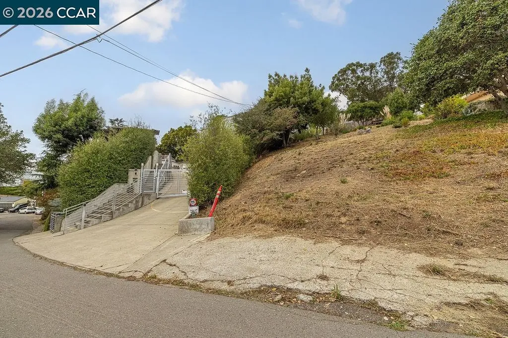 4445 Arcadia Oakland CA 94602