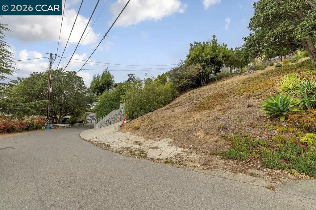 4445 Arcadia Oakland CA 94602
