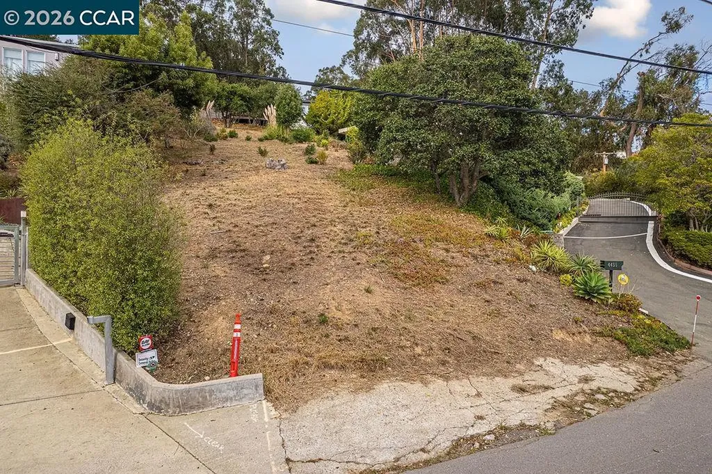 4445 Arcadia Oakland CA 94602