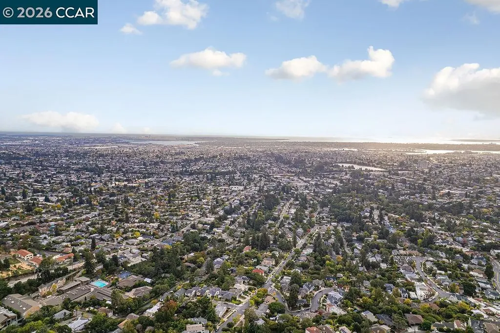 4445 Arcadia Oakland CA 94602